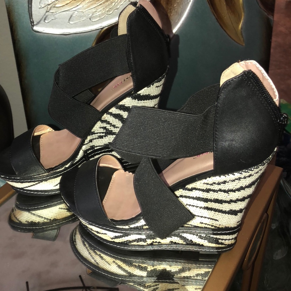 Cute Strappy Sandal/heels